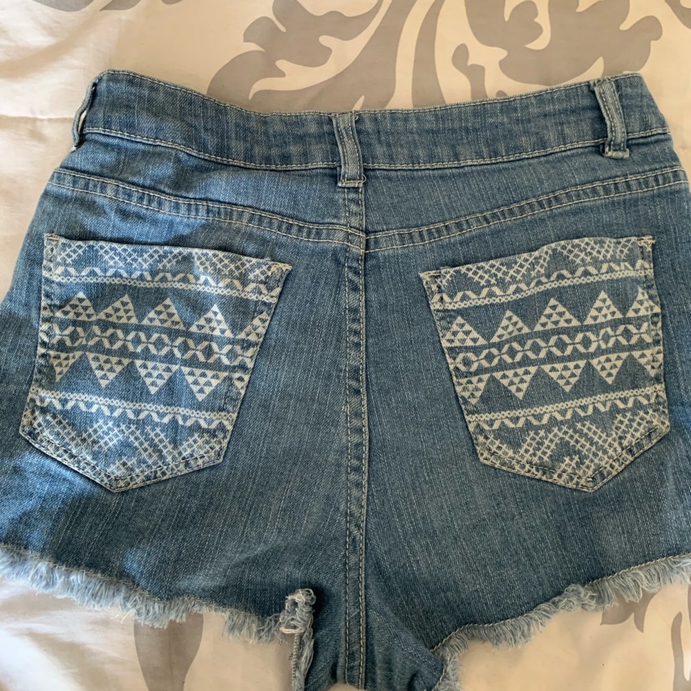 Jean shorts - Picture 3 of 3